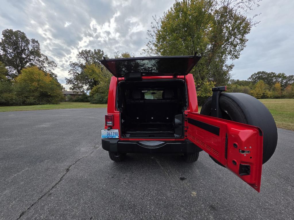 used 2014 Jeep Wrangler Unlimited car, priced at $13,995