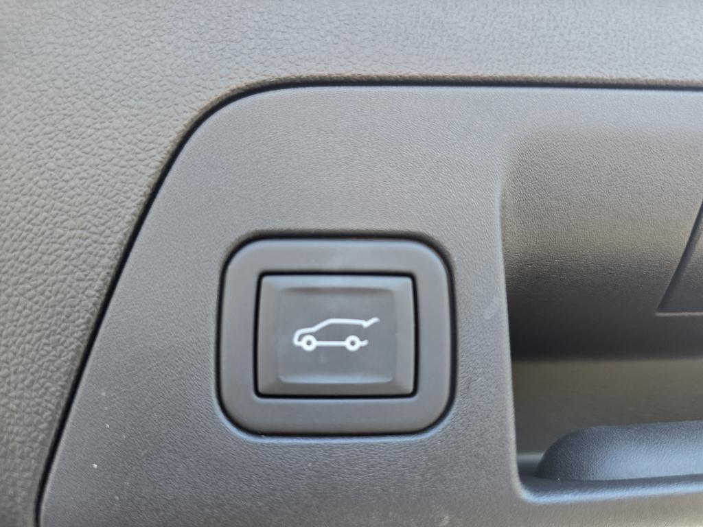 used 2023 Buick Envision car, priced at $28,995