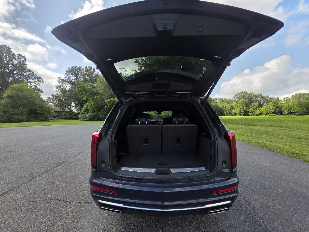 used 2025 Cadillac XT6 car, priced at $45,995