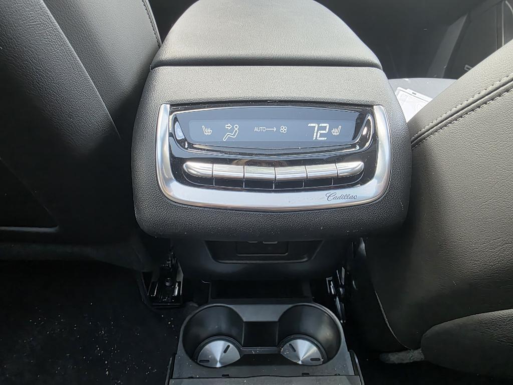 used 2025 Cadillac XT6 car, priced at $45,995