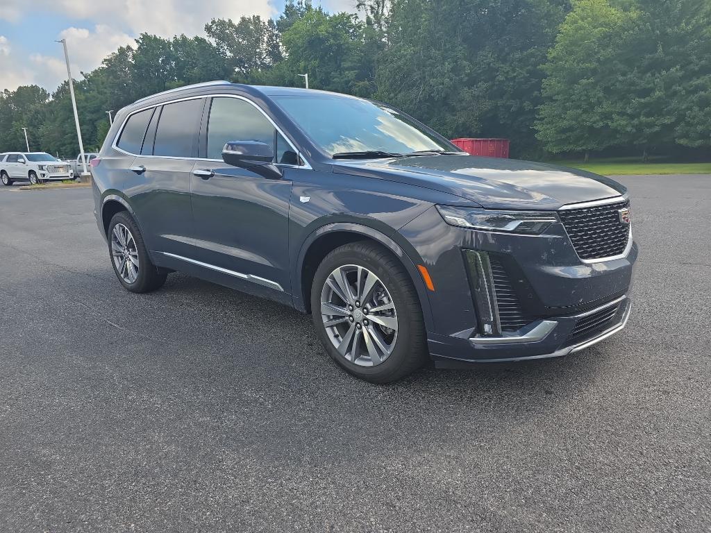 used 2025 Cadillac XT6 car, priced at $45,995