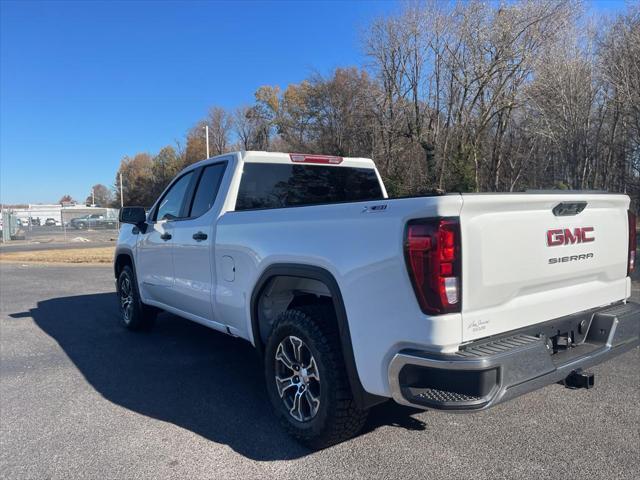 new 2025 GMC Sierra 1500 car, priced at $44,080