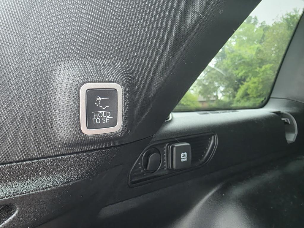 used 2022 Jeep Grand Cherokee car, priced at $28,995