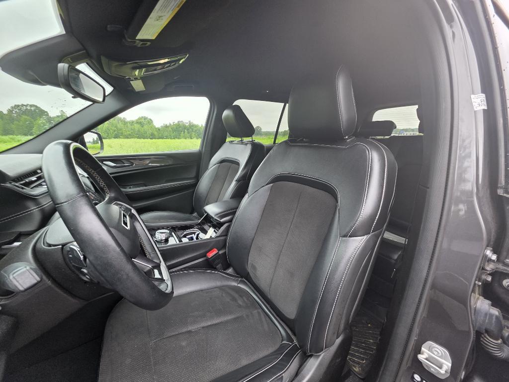 used 2022 Jeep Grand Cherokee car, priced at $28,995