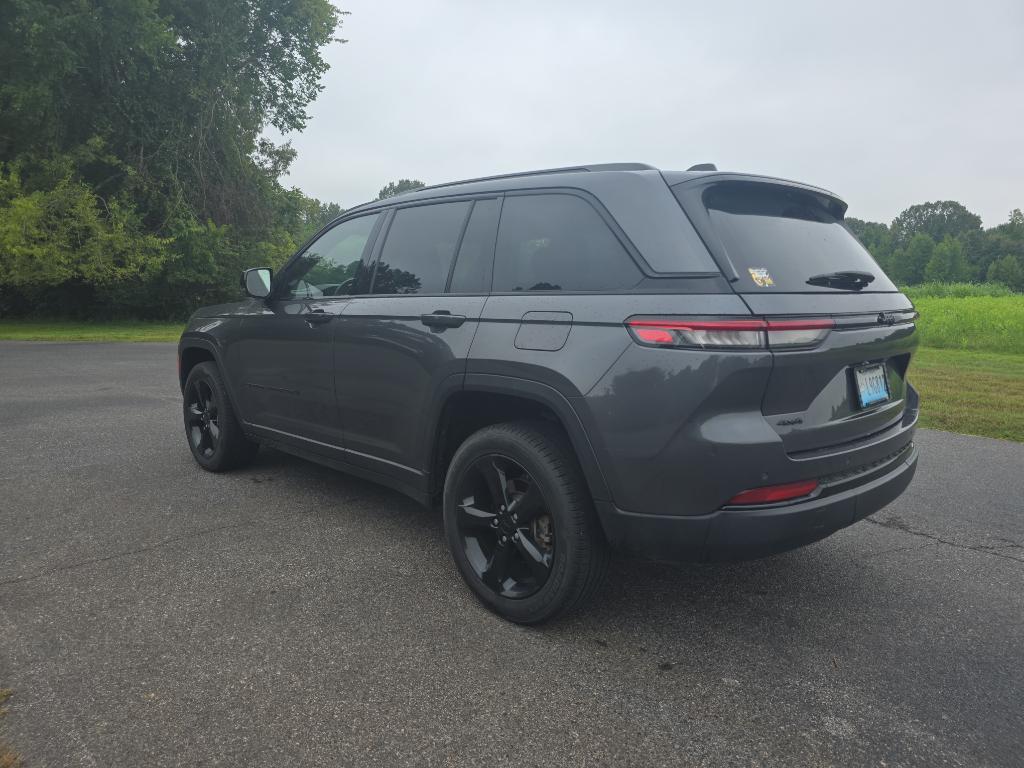 used 2022 Jeep Grand Cherokee car, priced at $28,995