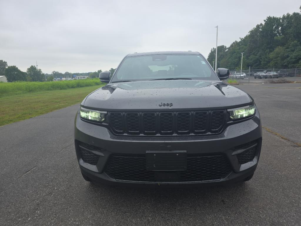 used 2022 Jeep Grand Cherokee car, priced at $28,995