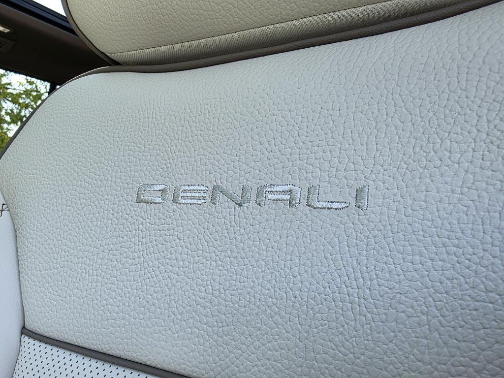 new 2025 GMC Yukon XL car, priced at $94,400