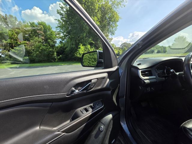 used 2021 GMC Acadia car, priced at $27,995
