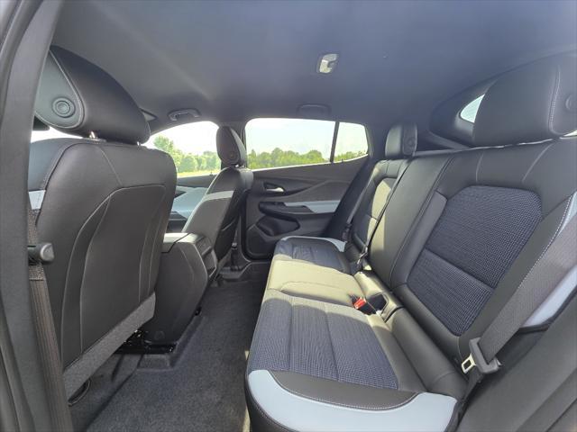 new 2025 Buick Envista car, priced at $26,725