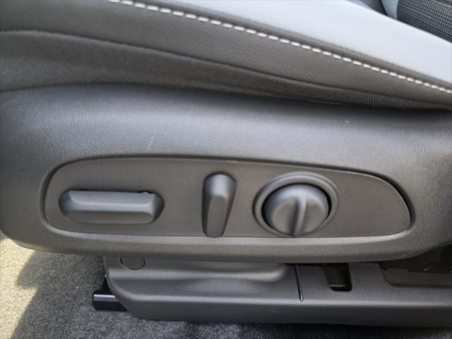 new 2025 Buick Envista car, priced at $26,725