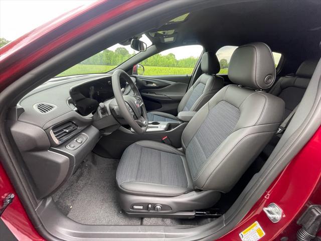 new 2025 Buick Envista car, priced at $26,585