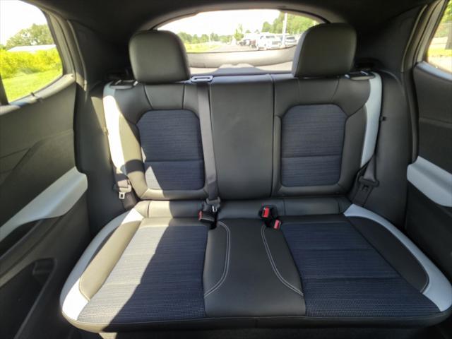 new 2025 Buick Envista car, priced at $25,730