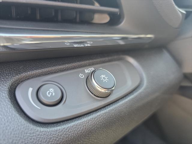 new 2025 Buick Envista car, priced at $25,730
