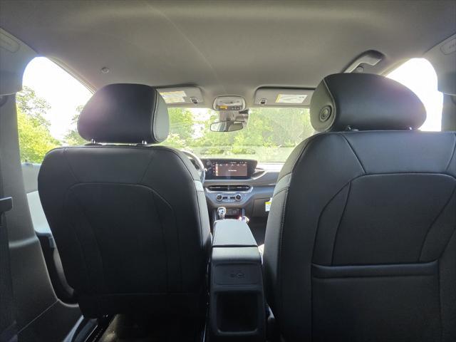 new 2025 Buick Envista car, priced at $25,730