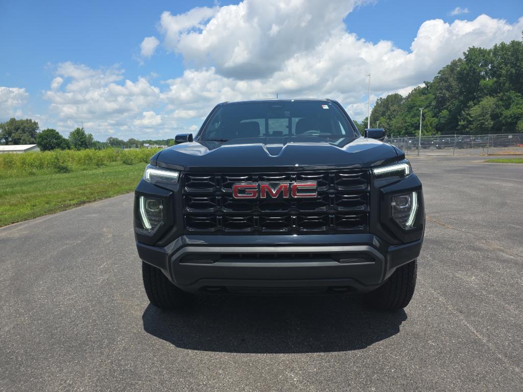 new 2025 GMC Canyon car, priced at $40,965