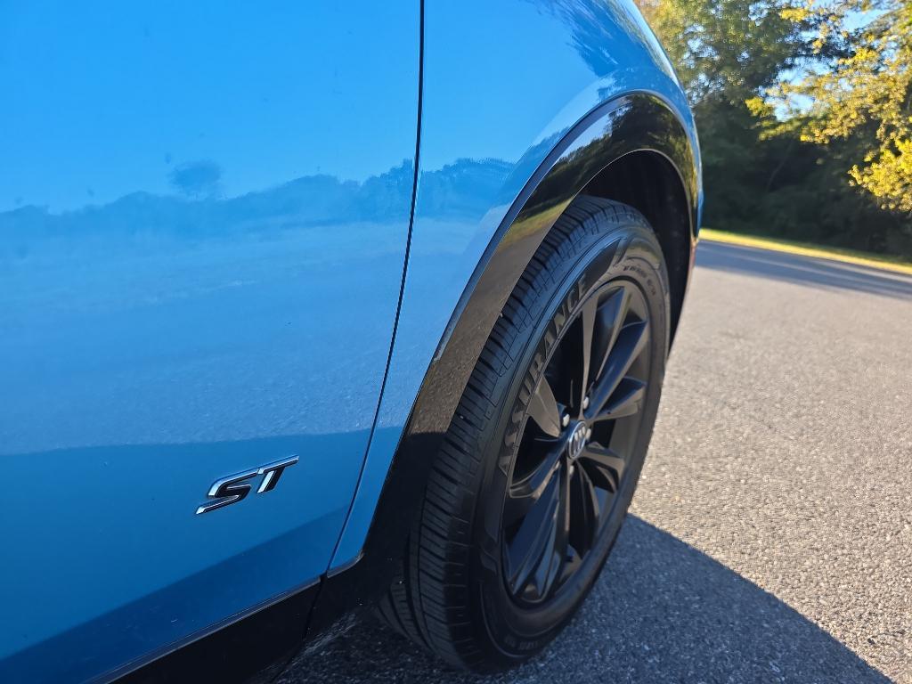 used 2025 Buick Envista car, priced at $26,995