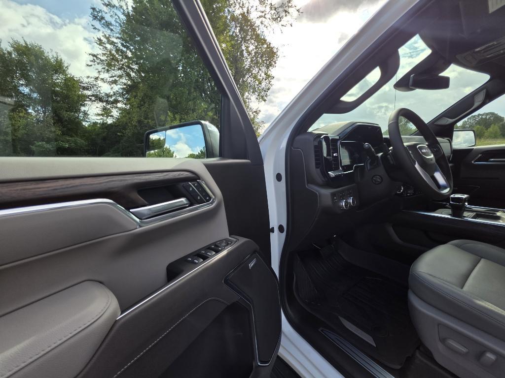 new 2026 GMC Sierra 1500 car, priced at $65,540