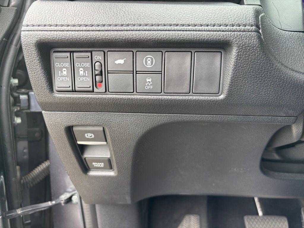 used 2023 Honda Odyssey car, priced at $31,913