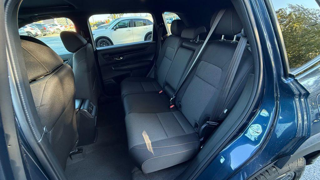 new 2026 Honda CR-V Hybrid car, priced at $38,600