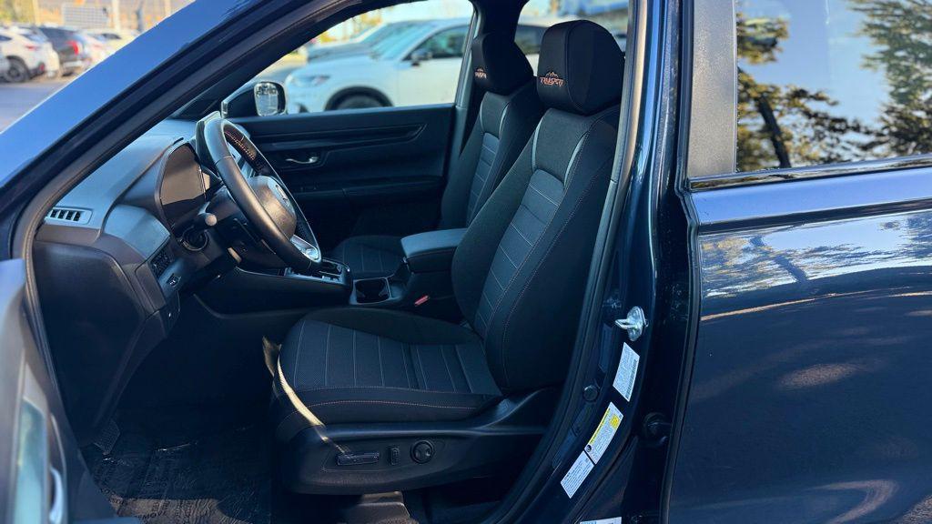 new 2026 Honda CR-V Hybrid car, priced at $38,600