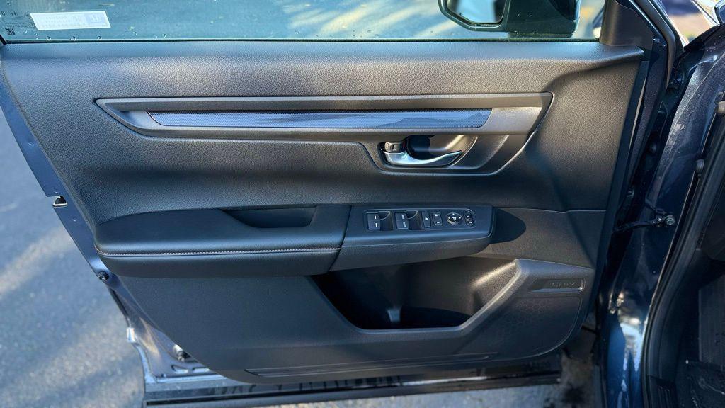 new 2026 Honda CR-V Hybrid car, priced at $38,600