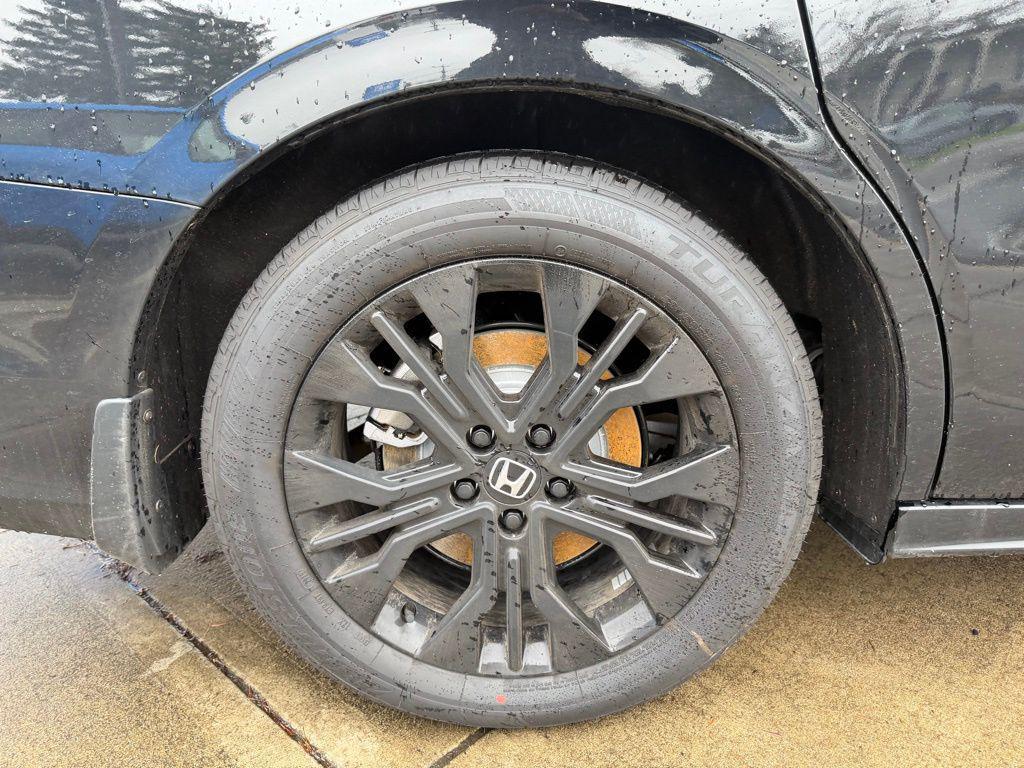 new 2026 Honda Odyssey car, priced at $45,985