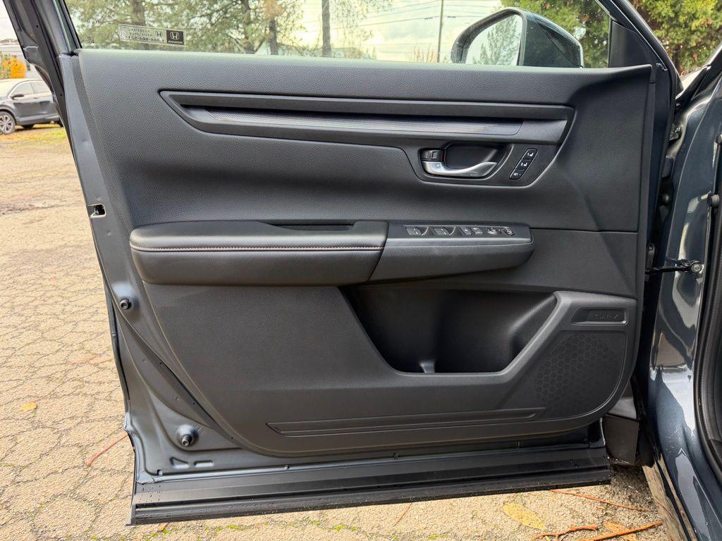 new 2026 Honda CR-V Hybrid car, priced at $39,965