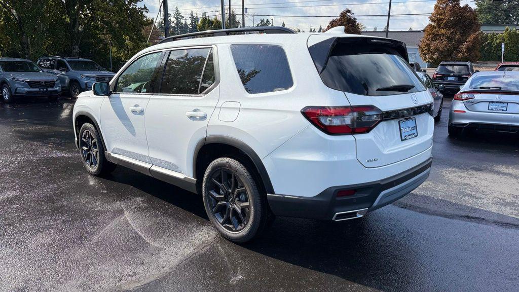 new 2025 Honda Pilot car, priced at $48,423