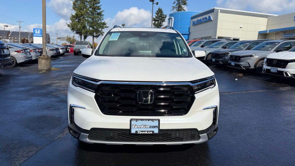 new 2025 Honda Pilot car, priced at $48,423