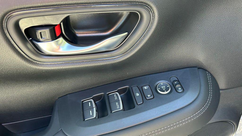 new 2026 Honda HR-V car, priced at $32,725