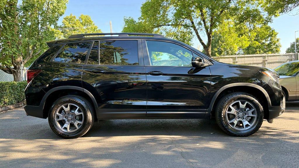 used 2022 Honda Passport car, priced at $36,204