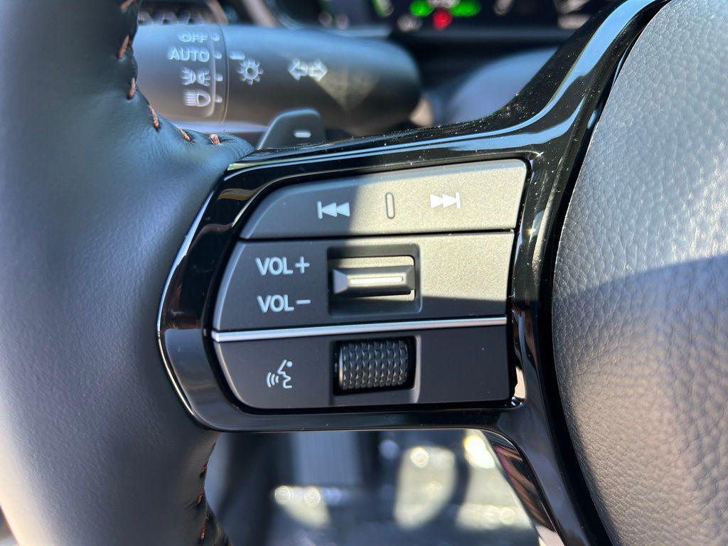 new 2026 Honda CR-V Hybrid car, priced at $43,645
