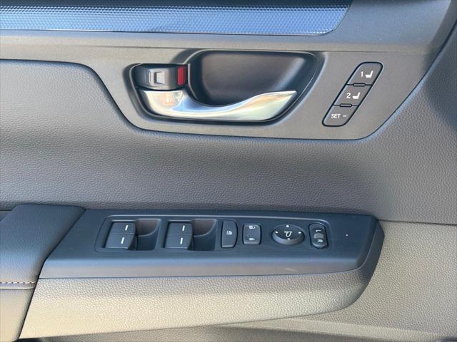 new 2026 Honda CR-V Hybrid car, priced at $40,970