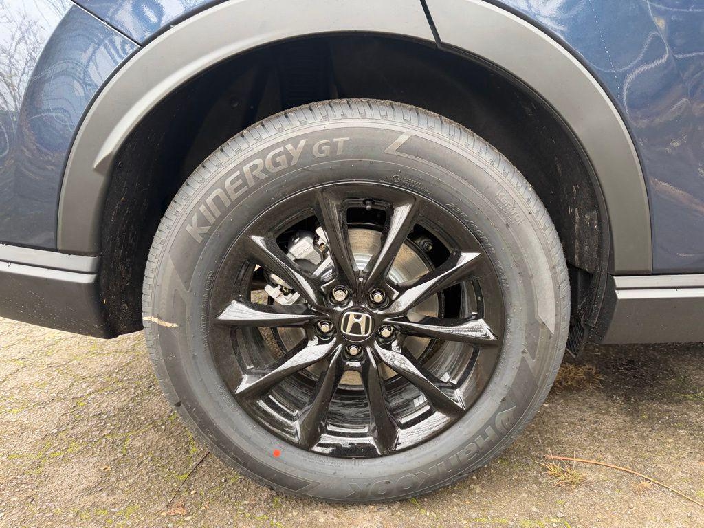 new 2026 Honda CR-V Hybrid car, priced at $39,965