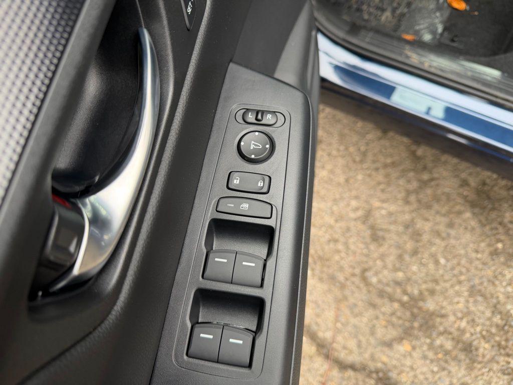 new 2026 Honda CR-V Hybrid car, priced at $39,965