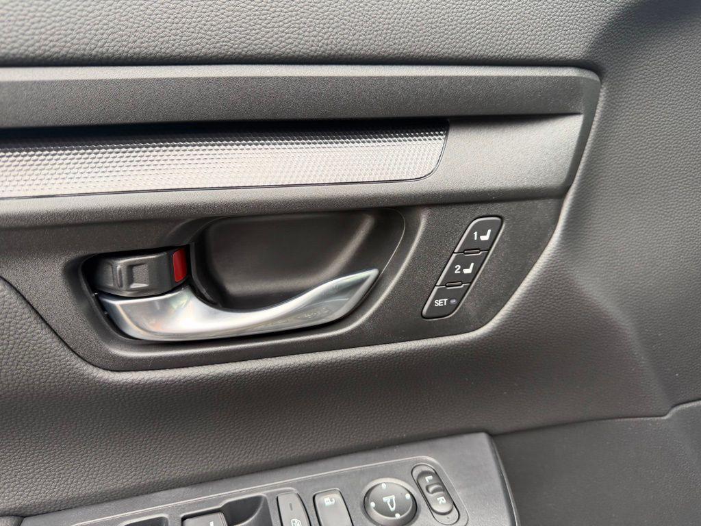 new 2026 Honda CR-V Hybrid car, priced at $39,965