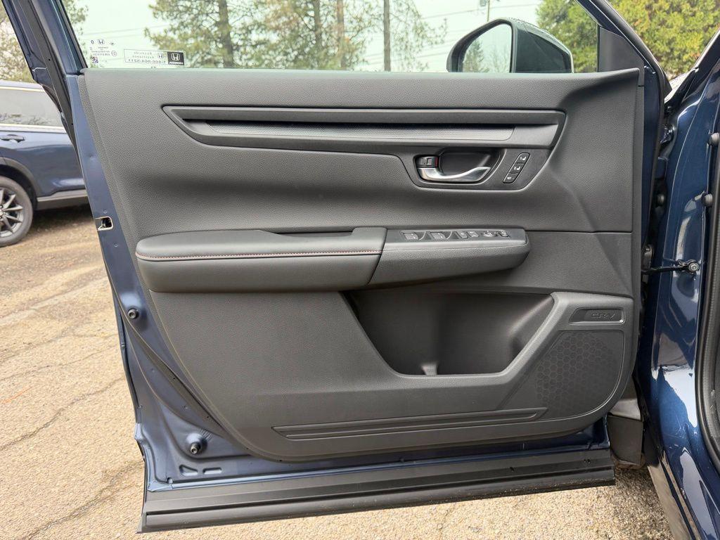 new 2026 Honda CR-V Hybrid car, priced at $39,965