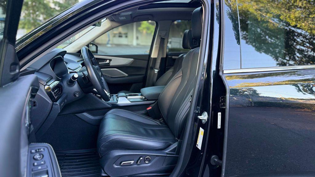 used 2023 Acura MDX car, priced at $47,489