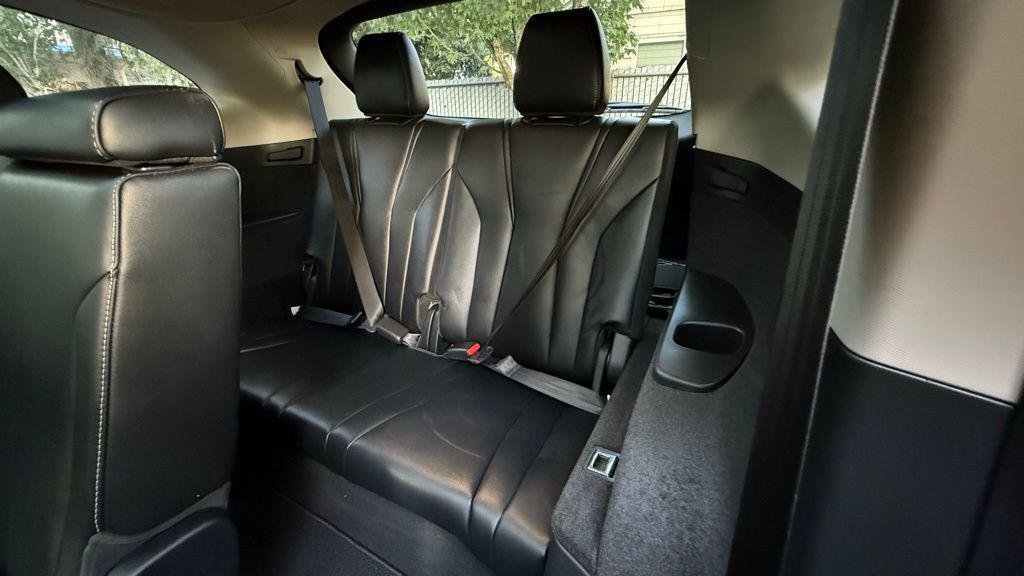 used 2023 Acura MDX car, priced at $47,489