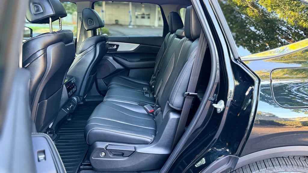 used 2023 Acura MDX car, priced at $47,489