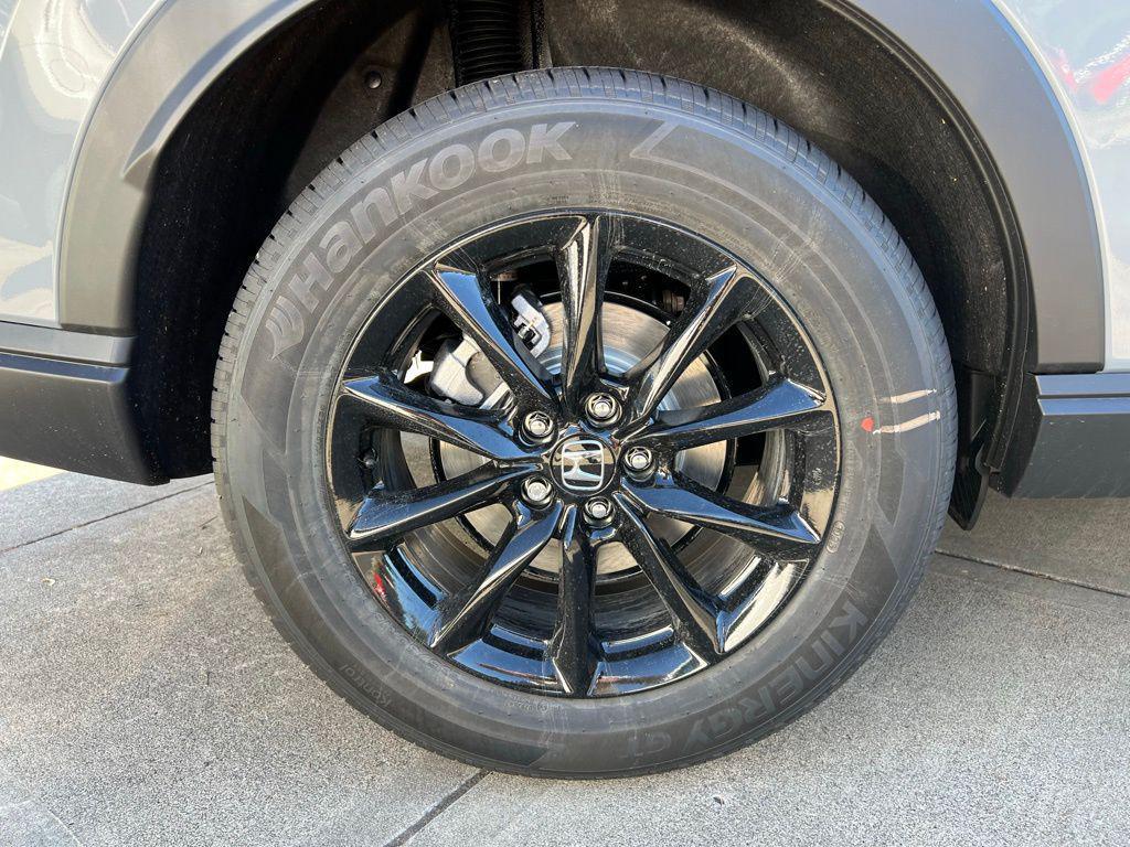 new 2026 Honda CR-V Hybrid car, priced at $41,645