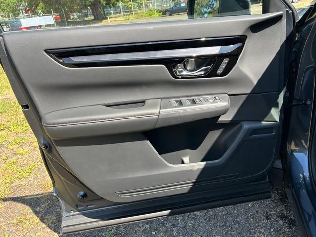 new 2026 Honda CR-V Hybrid car, priced at $43,645