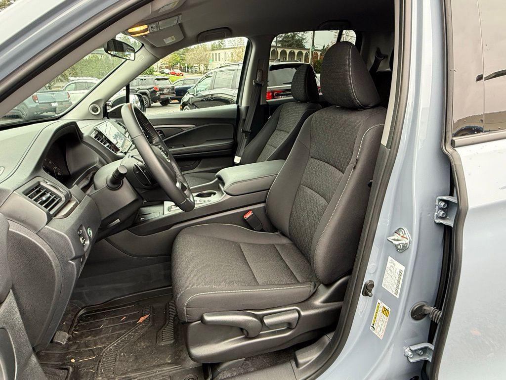 used 2024 Honda Ridgeline car, priced at $35,653