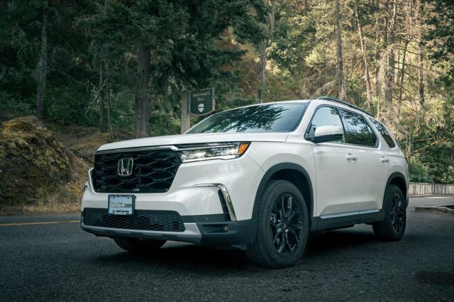 new 2025 Honda Pilot car, priced at $49,066