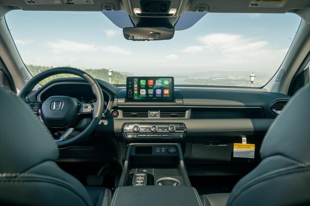 new 2025 Honda Pilot car, priced at $49,066