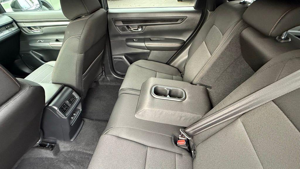 new 2026 Honda CR-V Hybrid car, priced at $38,600