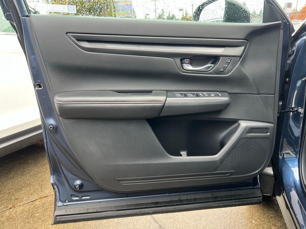 new 2026 Honda CR-V Hybrid car, priced at $39,965