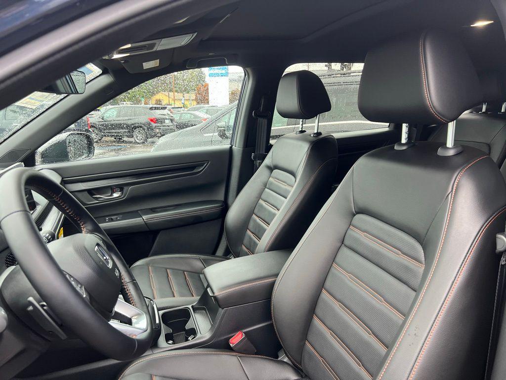 new 2026 Honda CR-V Hybrid car, priced at $39,965