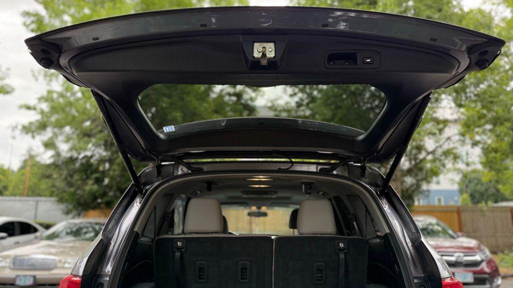 used 2018 Honda Pilot car, priced at $23,979