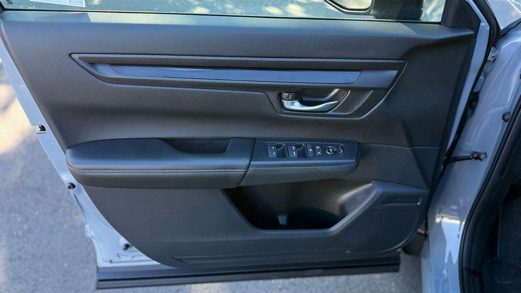 new 2026 Honda CR-V Hybrid car, priced at $37,620